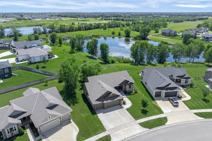 Property Photo: 2905 W 58th Street N KS 67204