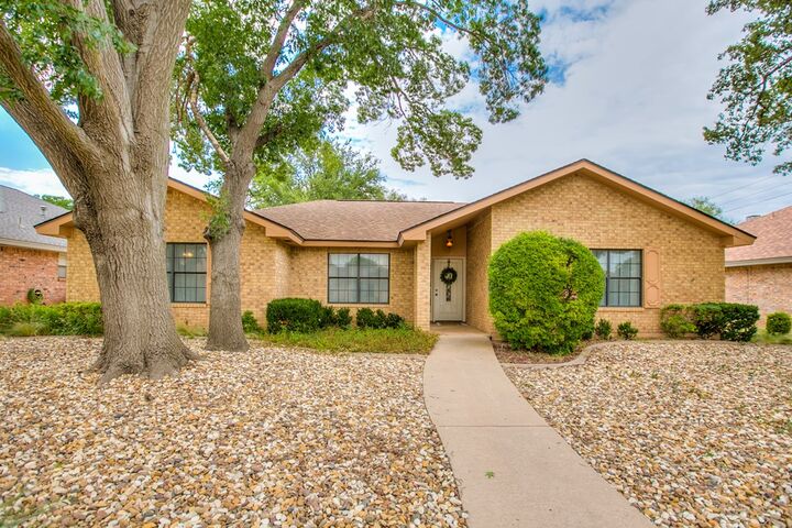 Property Photo: 3218 Cedarhill Dr TX 76904