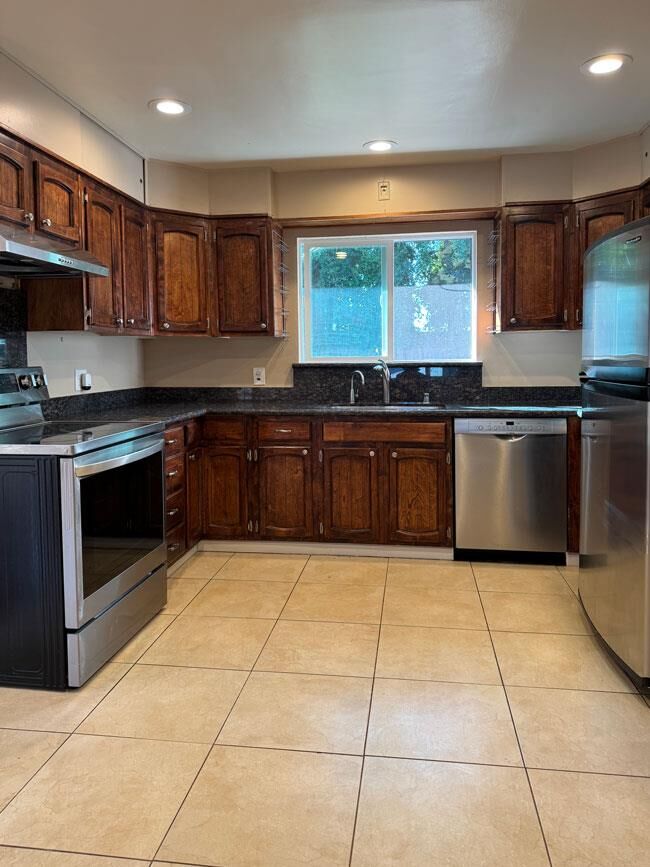 Property Photo: 905 West Cardinal Drive CA 94087