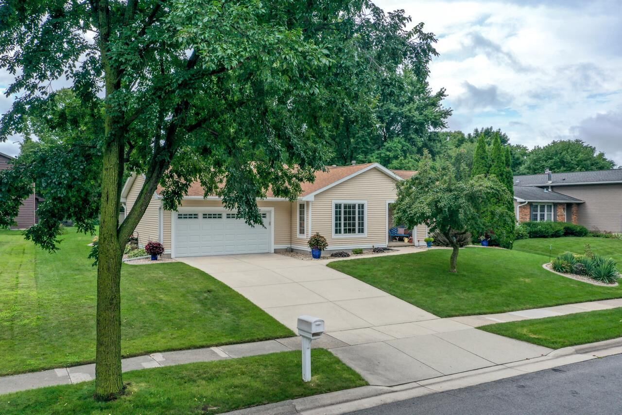 Property Photo:  7305 Companion Lane  WI 53562 