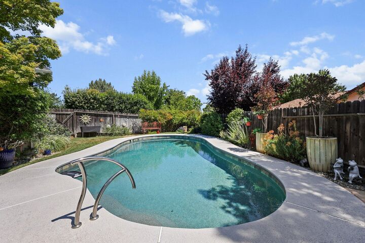 Property Photo: 2788 Summerbreeze Place CA 96001