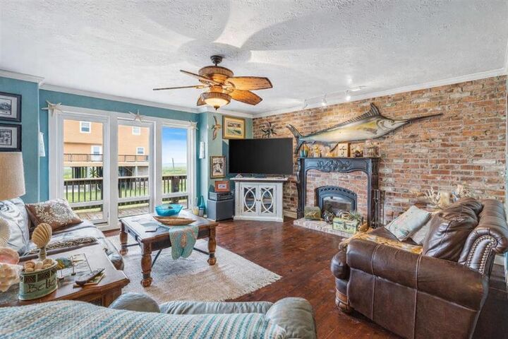 Property Photo:  2314 Teal Street  LA 70631 