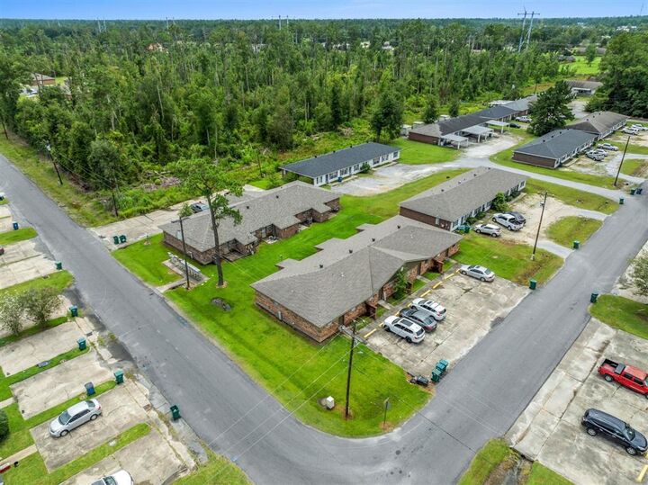 Property Photo:  279 Victoria Drive  LA 70611 