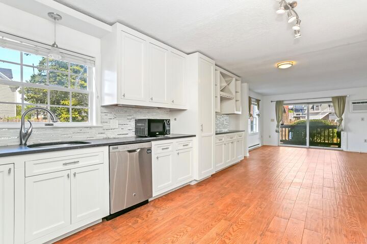 Property Photo:  256 Washington Boulevard 1  CT 06902 