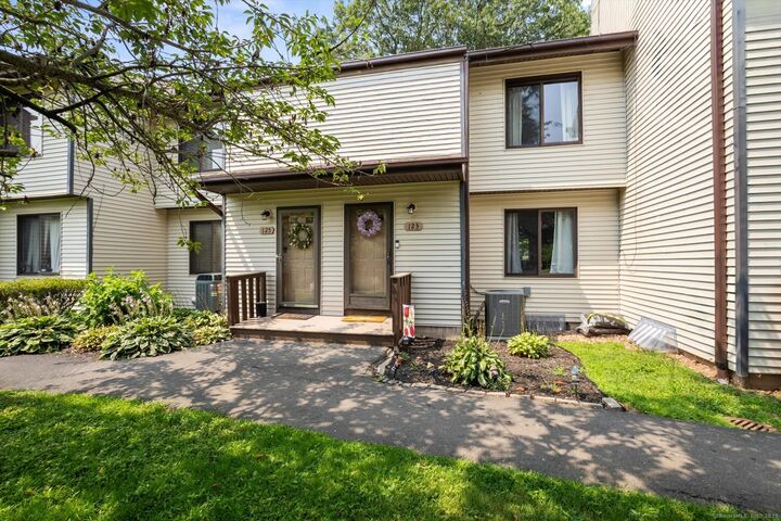 Property Photo: 123 Cottonwood Road 123 CT 06111