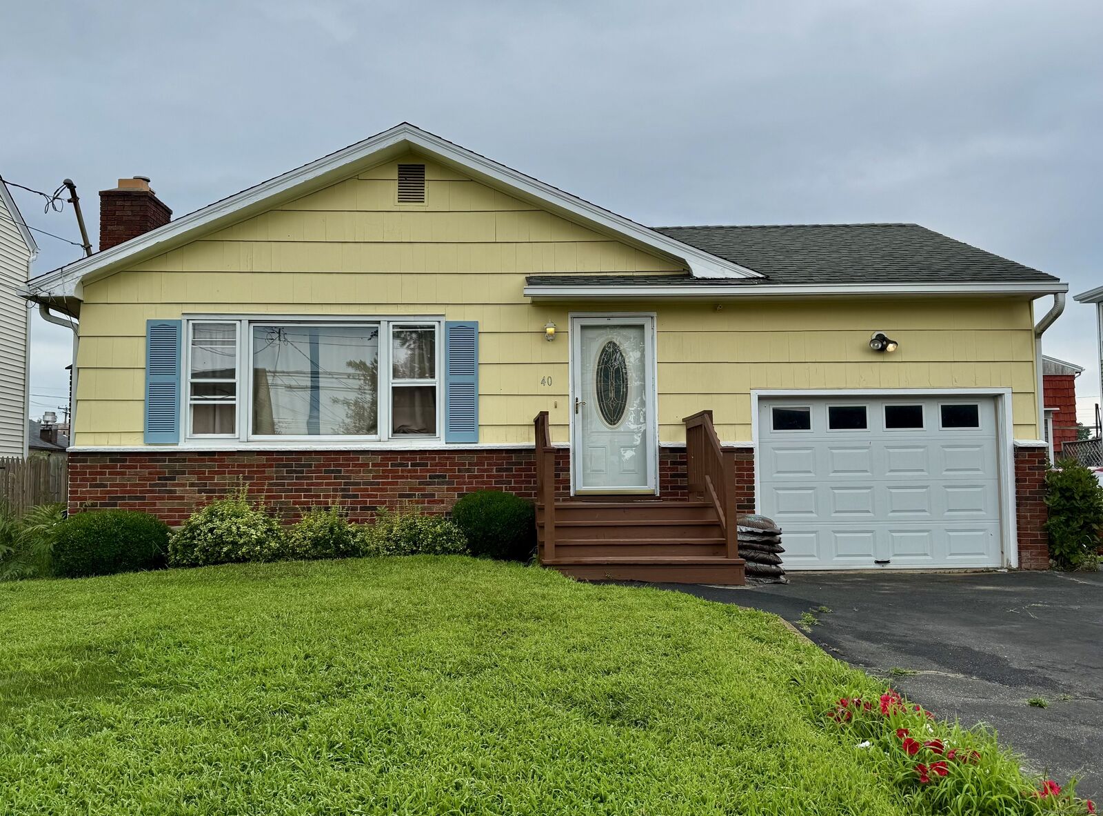 Property Photo:  40 Harding Avenue  CT 06615 