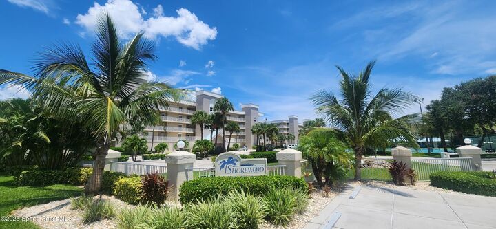 Property Photo:  602 Shorewood Drive  FL 32920 