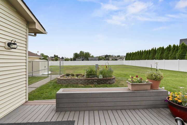 Property Photo: 18914 E 2nd Ave WA 99016