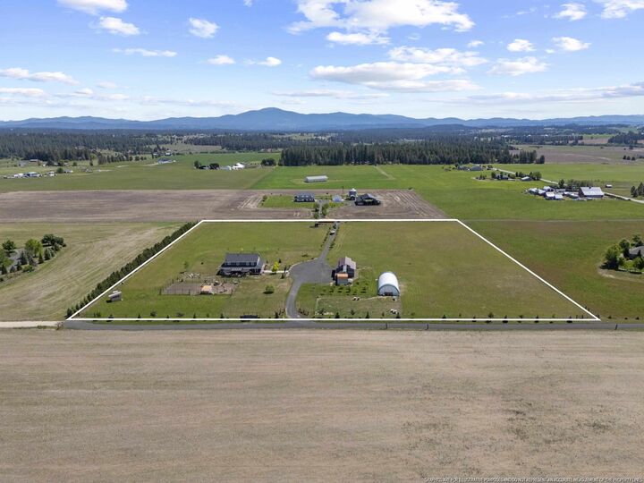 Property Photo: 6730 W Cross Cut Rd WA 99006