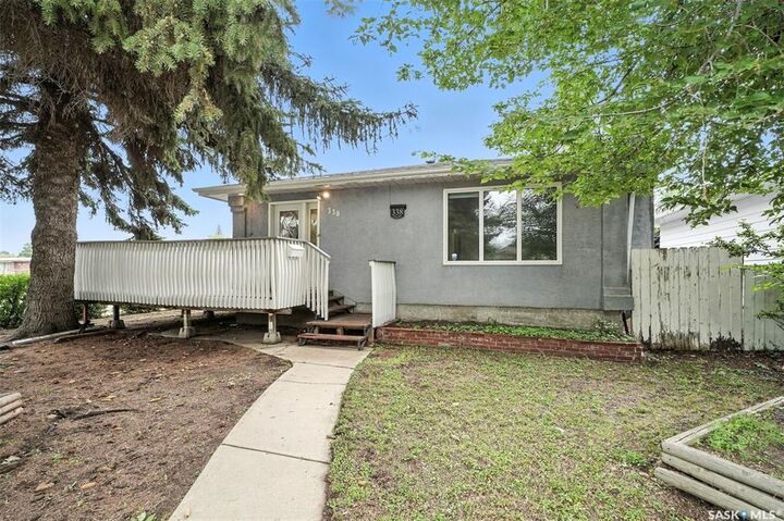 Property Photo: 338 U Avenue N SK S7L 3C7