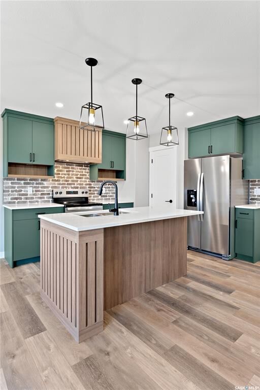 Property Photo:  3080 Dumont Way  SK S4V 3Z3 