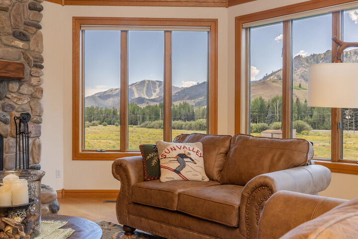 Property Photo: 121 Stonegate Cir ID 83340