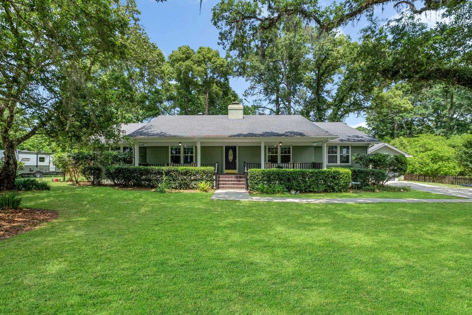 Property Photo:  1140 Renae Way  FL 32312 