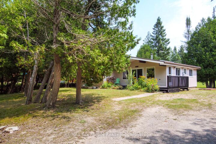 465 Shoreline Avenue  South Bruce Peninsula ON N0H 2T0 photo