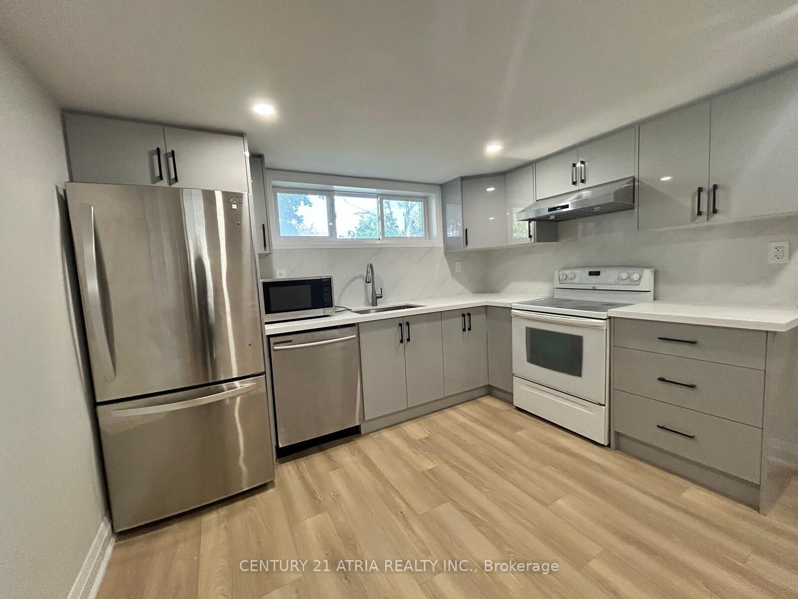 Property Photo:  66 La Peer Boulevard  ON M1W 2J5 