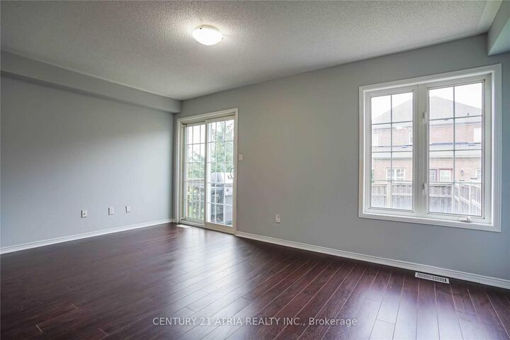 Property Photo: 1424 Rennie Street ON L1K 0N8