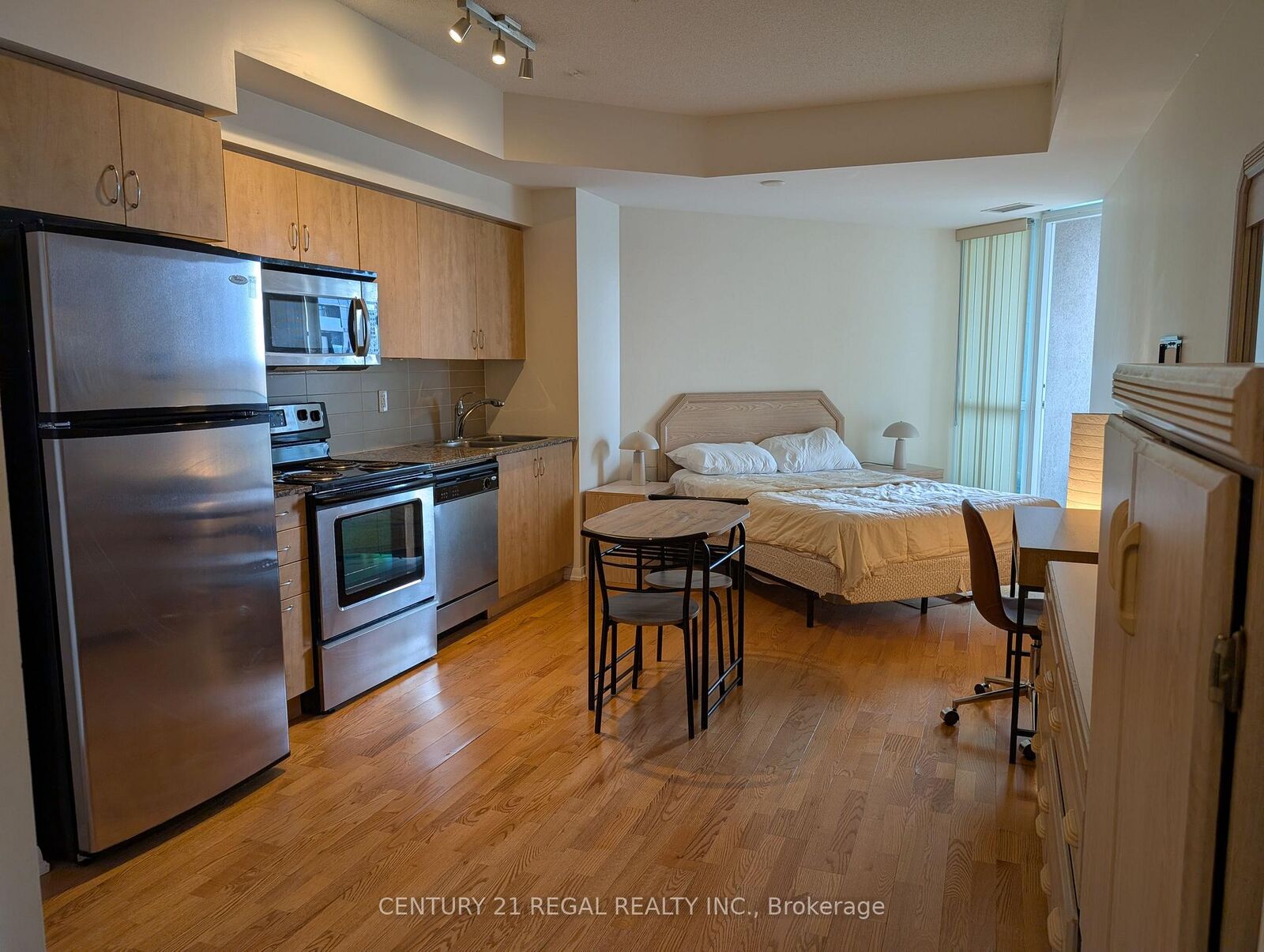 Property Photo:  209 Fort York Boulevard 858  ON M5V 4A1 