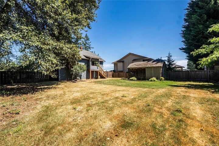 Property Photo: 1733 Northfield Rd BC V9S 3B1