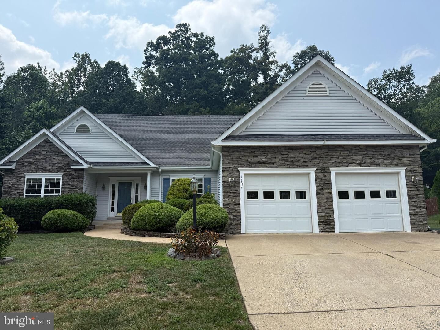 Property Photo: 1107 Great Oaks Lane VA 22401