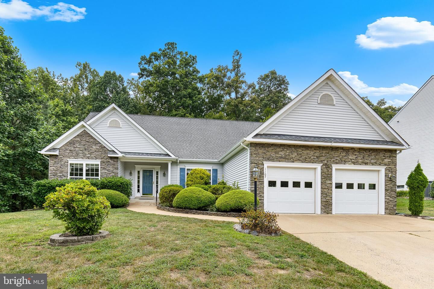 Property Photo: 1107 Great Oaks Lane VA 22401