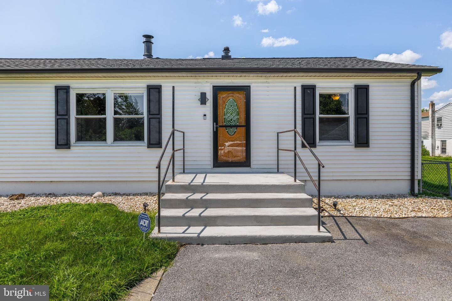 Property Photo:  112 3rd Avenue  DE 19720 