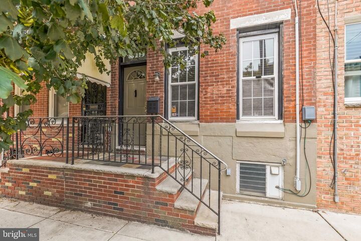 Property Photo: 819 Cross Street PA 19147