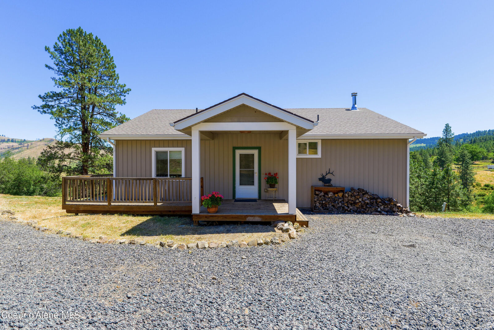Property Photo:  19225 Arabian Ln  ID 83541 