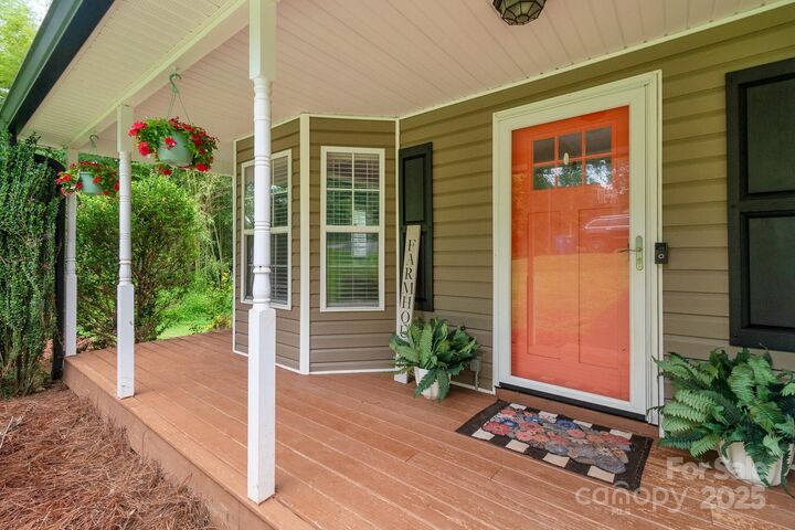 Property Photo:  2578 Laboratory Road  NC 28092 