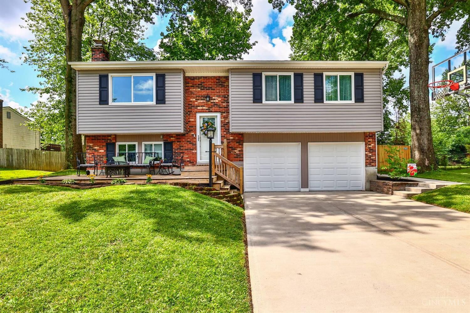 Property Photo:  1084 Split Rail Court  OH 45103 