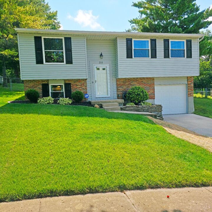 Property Photo:  211 Westbrook Drive  OH 45030 