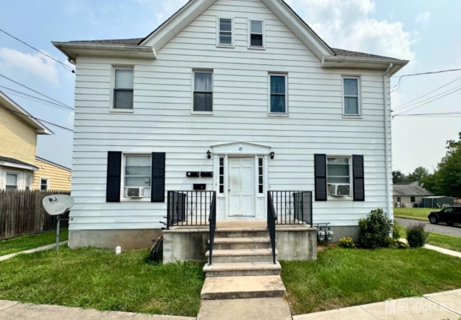 Property Photo:  25 Gaston Avenue  NJ 08869 