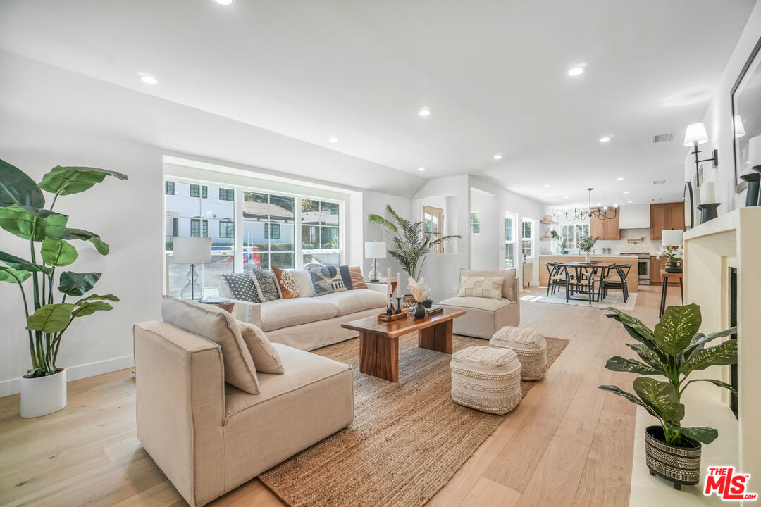 Property Photo: 1831 Benedict Canyon Dr CA 90210