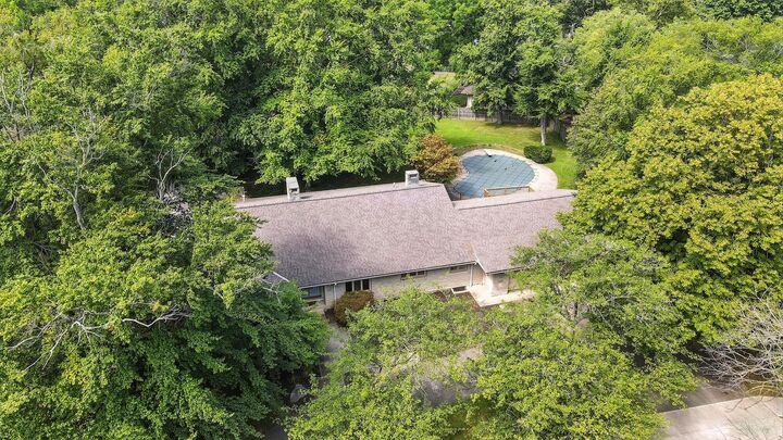 Property Photo: 3885 Woodbridge Road OH 43220