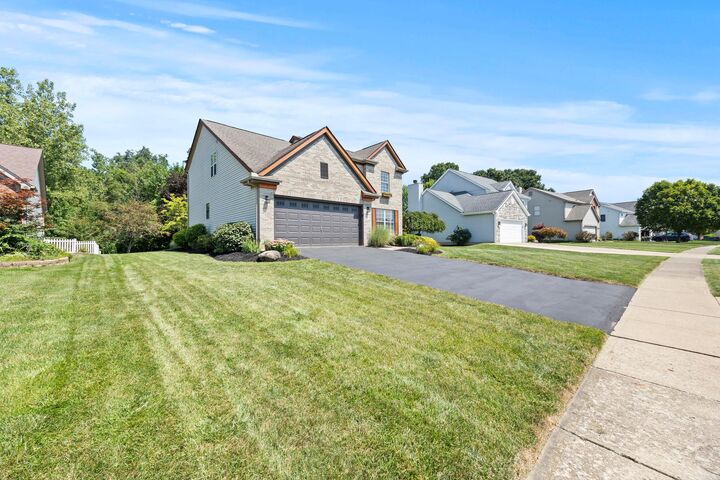 Property Photo: 1643 Westwood Drive OH 43035