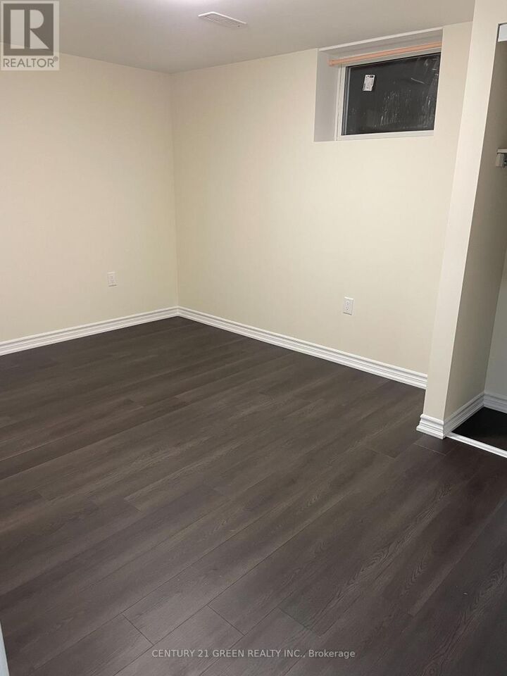 Photo de la propriété: 141 Columbia Road ON L4N 8E3