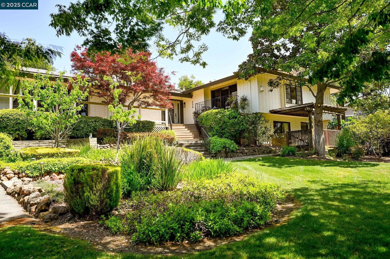 Property Photo:  554 Golf Club Road  CA 94523 