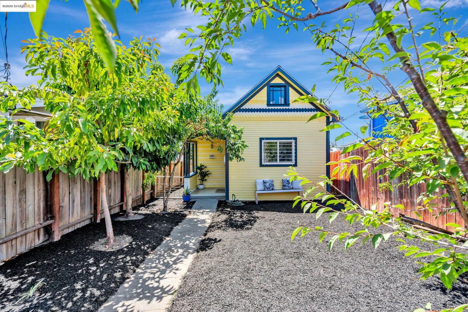Property Photo:  4801 Fairfax Ave  CA 94601 