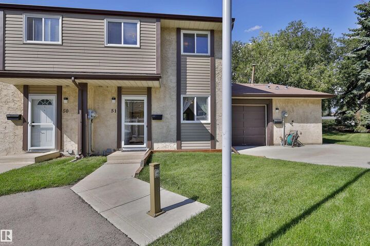 Property Photo: 10453 20 Avenue NW 51 AB T6J 5H1