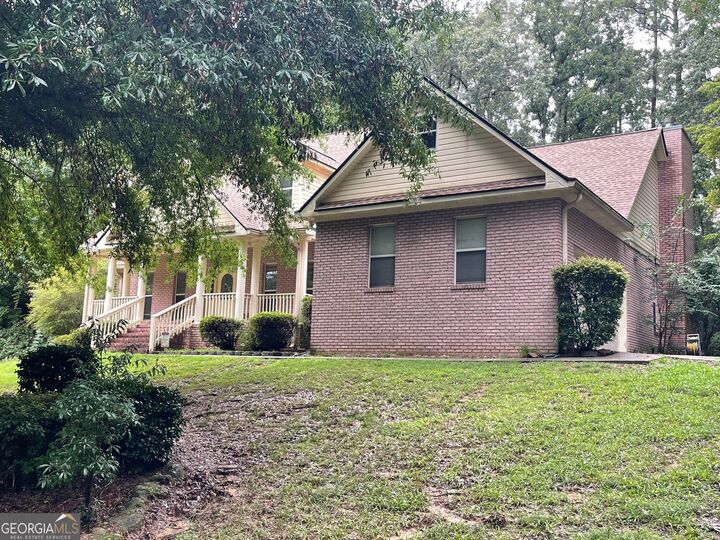 Property Photo:  100 Goldfinch Circle  GA 31064 