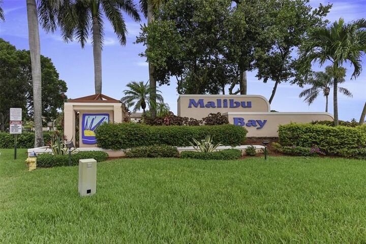 Property Photo: 757 NW 208th Dr FL 33029