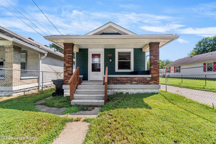 Property Photo: 2105 Bradley Ave KY 40217