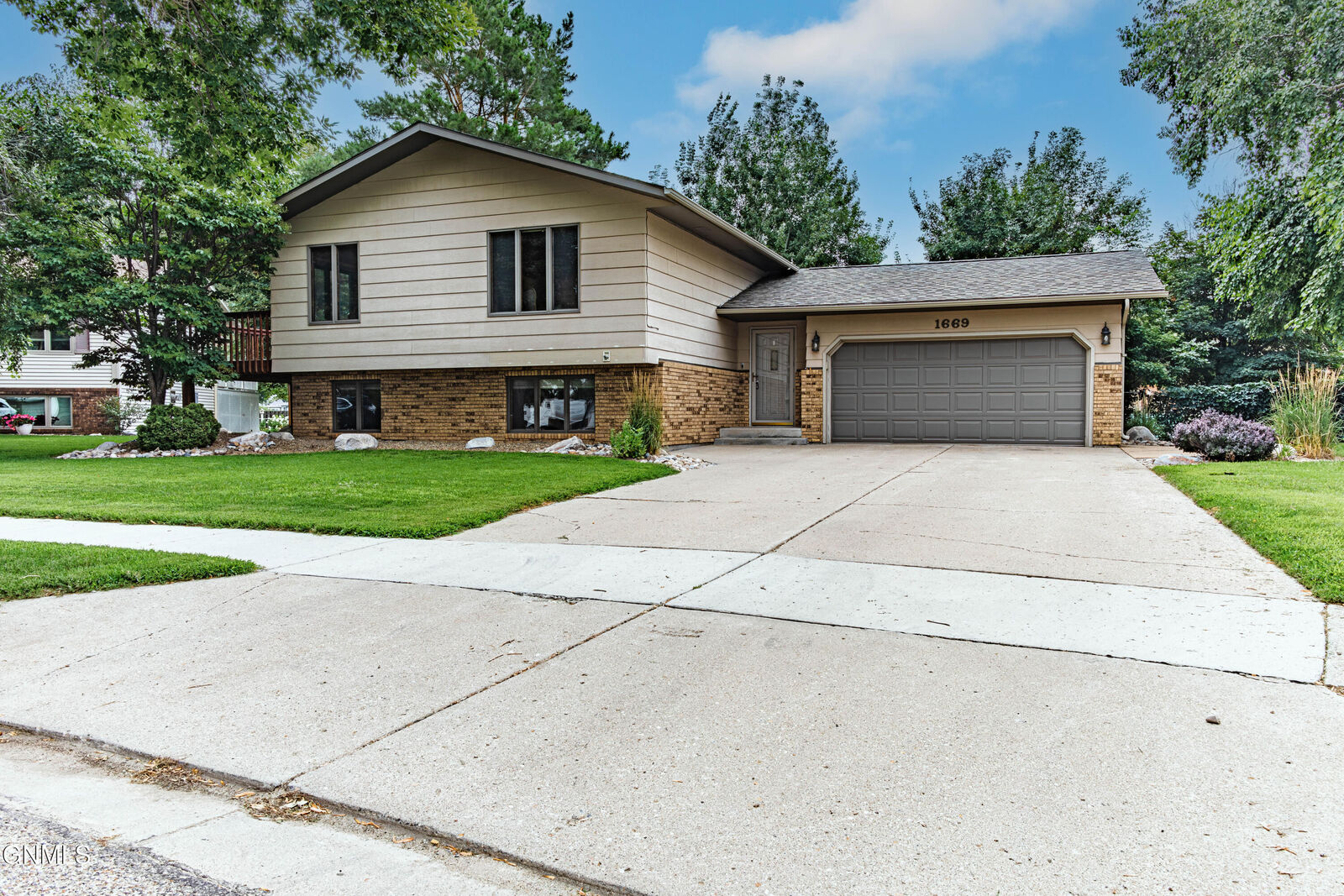 Property Photo: 1669 Pocatello Drive ND 58504