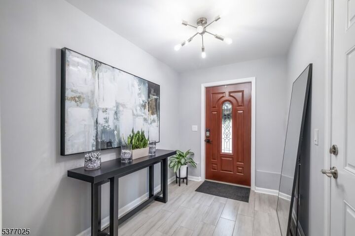 Property Photo:  6 Stanley Way  NJ 07465 