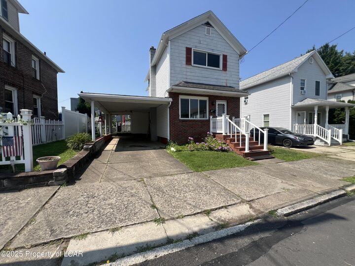 Property Photo:  29 Grant Street  PA 18643 