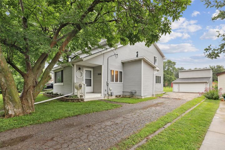1616 Southlawn Drive  Des Moines IA 50315 photo