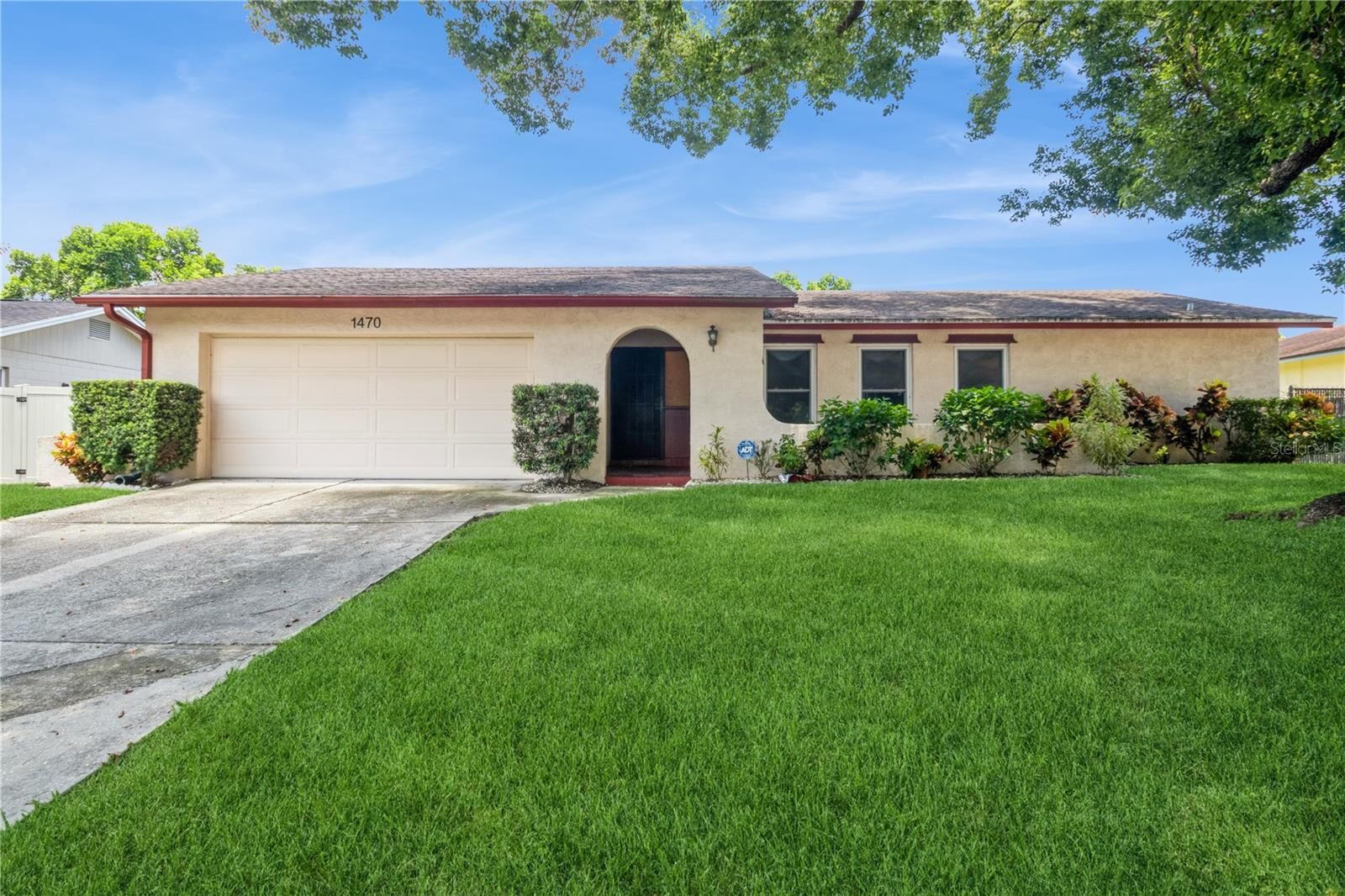 Property Photo: 1470 Avalon Boulevard FL 32707