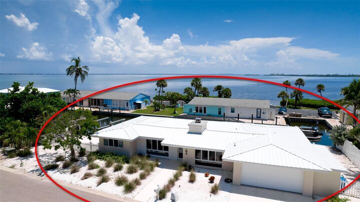 Property Photo:  784 Saint Judes Dr N  FL 34228 