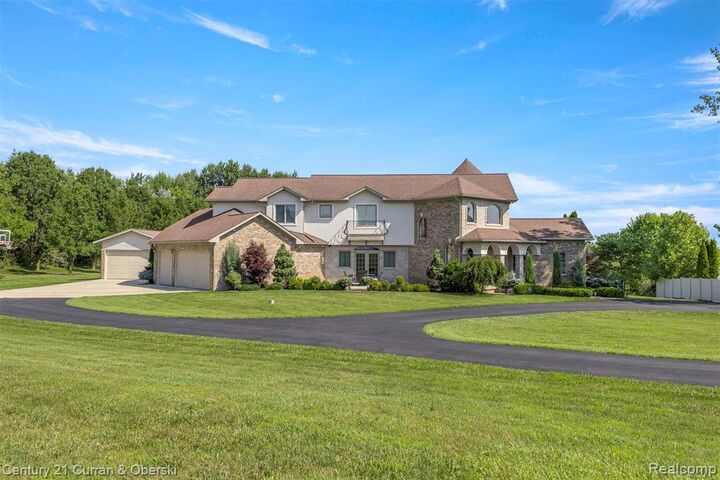 7455 Groveland Road  Groveland MI 48442 9493 photo
