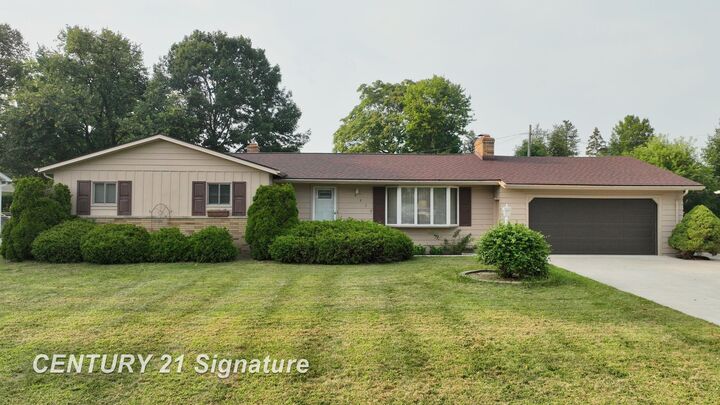 Property Photo:  2278 Thistlewood Drive  MI 48509 