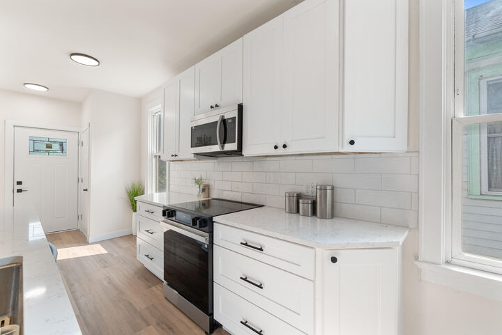 Property Photo:  321 E Smith St  WI 53207 